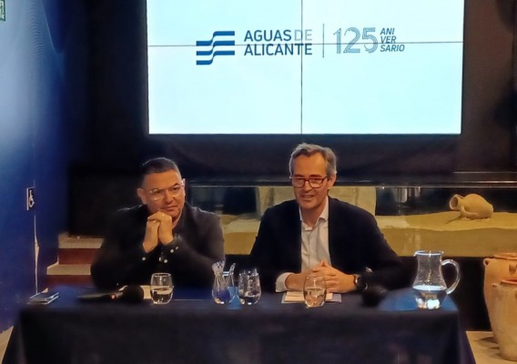 Aguas de Alicante renueva su colaboración con la Federació de Fogueres