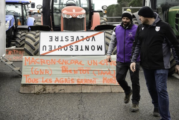 Agricultores franceses anuncian un bloqueo de los accesos a París a partir de este lunes
