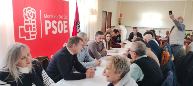 Bielsa traslada a afiliados de PSPV de Alicante su apuesta por un modelo con la militancia en centro