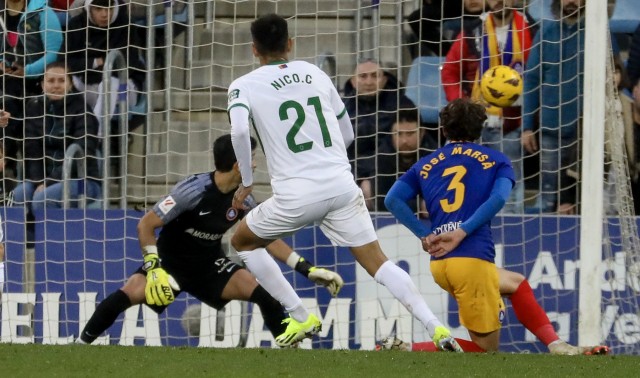 Victoria de refuerzo para el Elche