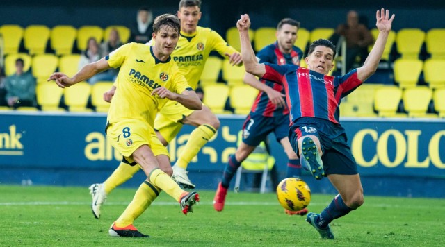 El Villarreal B consigue un trabajado punto contra el Huesca en La Cerámica