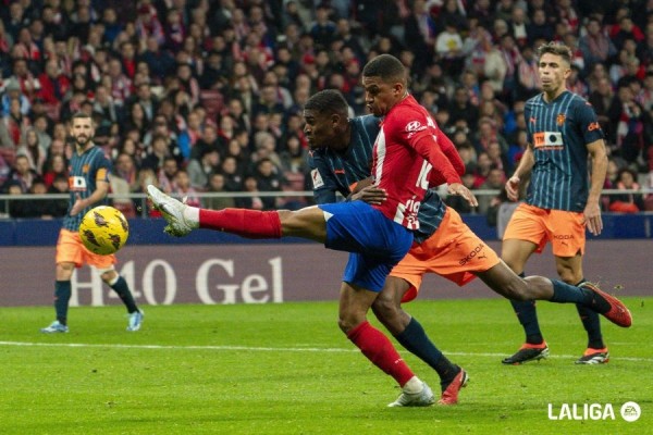 El Valencia corta su racha con una derrota contra el Atlético