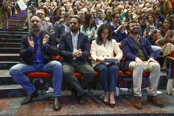 Vox ratifica una dirección nacional con cuota de la Comunitat pero de incierta influencia   