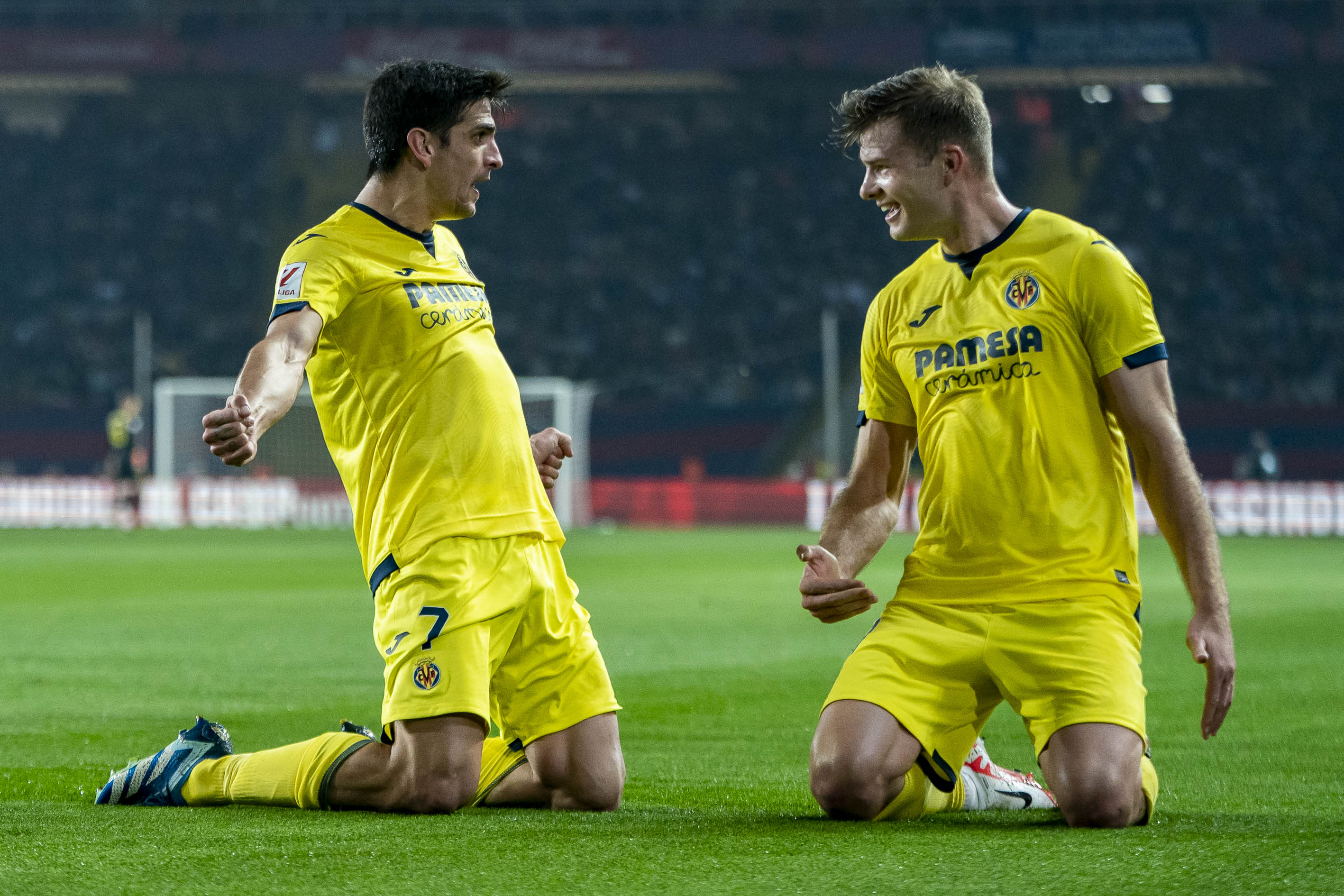 El Villarreal revive en Montjuïc con una histórica manita al Barça