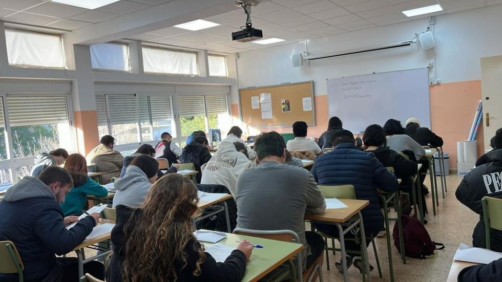 Educación celebra las primeras pruebas libres para que mayores de edad obtengan el título de la ESO