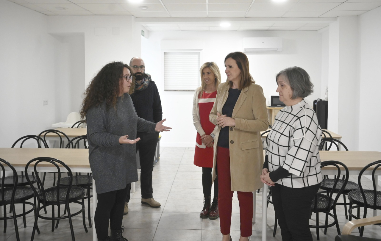 El Ayuntamiento de València destina 4,5 millones a la atención de personas sin hogar