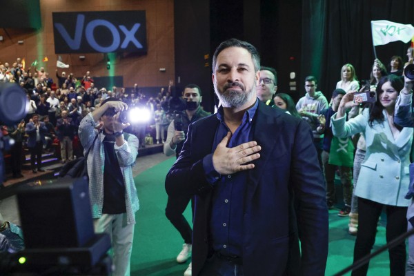 Santiago Abascal, reelegido presidente de Vox sin oposición y hasta 2028