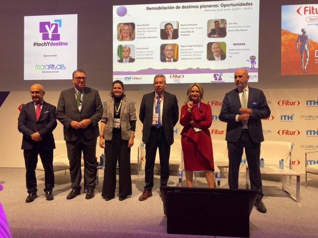 El Consell reivindica en Fitur un fondo de financiación estatal para municipios turísticos