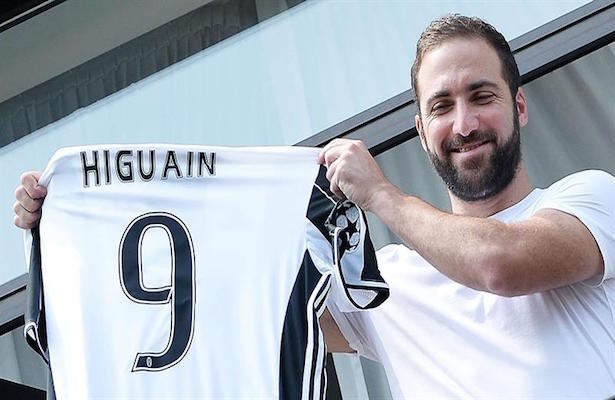 El presidente del Nápoles dice que Higuaín 