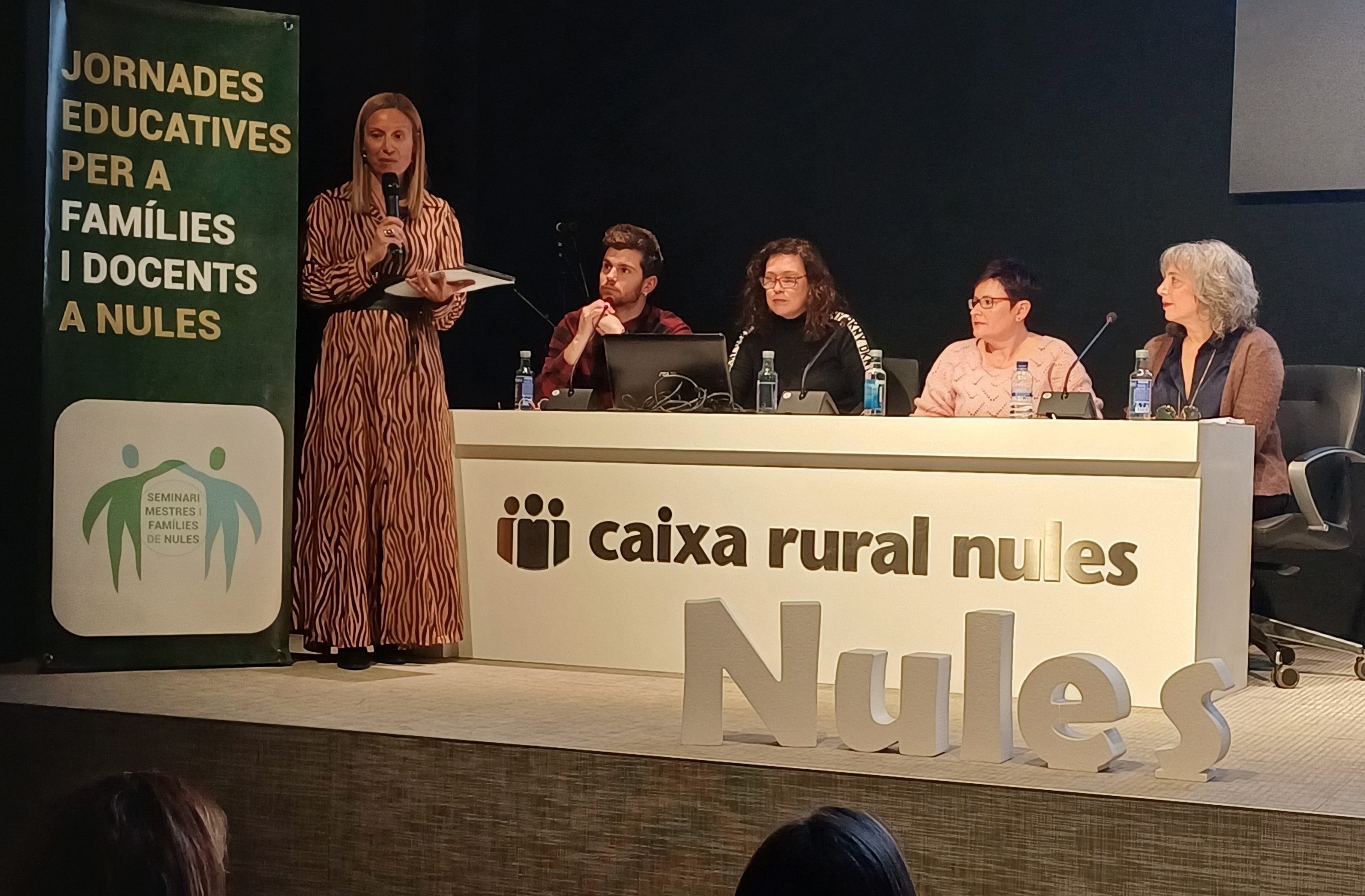 Nules reuneix a la comunitat educativa valenciana en unes jornades amb més de 200 participants