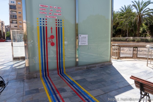 Arte en las calles de Cartagena con Mucho Más Mayo para reflexionar sobre la IA: en el centro y Barrio de la Concepción