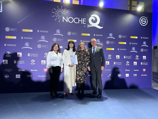 Riba-roja recoge la certificación de la Q de Calidad en el Palacio de Cibeles de Madrid