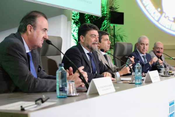 Barcala destaca el refuerzo de los congresos en Alicante con la Conferencia de Sindicatos Médicos