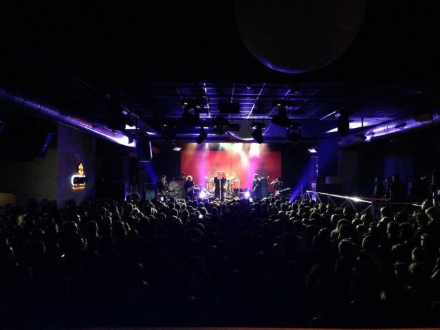 La Policia de Mislata precinta la sala Repvblicca y obliga a cancelar el concierto de Julieta y The Tyets