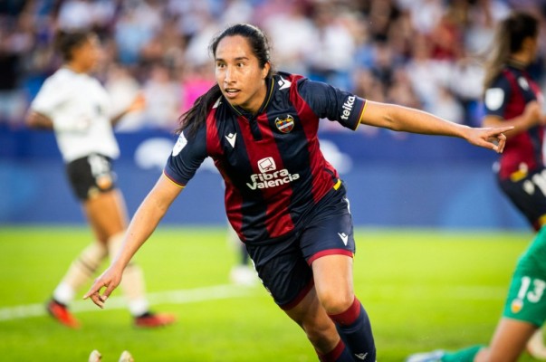 Mayra Ramírez desbanca a Walsh como el fichaje más caro del fútbol femenino