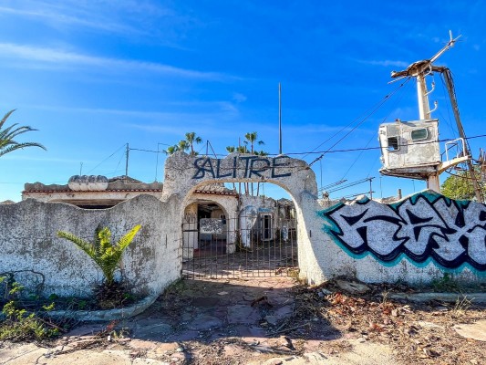 Dos particulares compran la antigua discoteca Salitre en El Perellonet