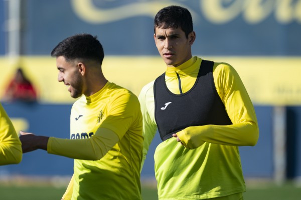 Mandi se reintegra en los entrenamientos del Villarreal tras volver de la Copa África

