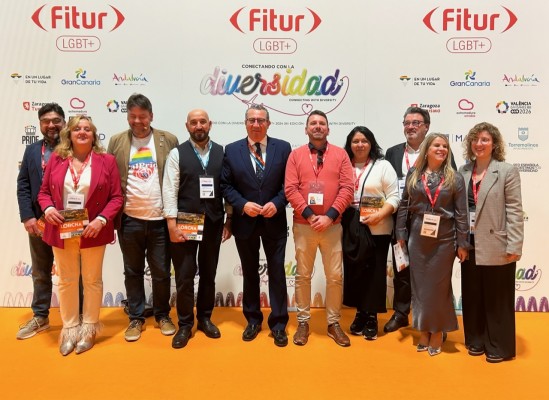 La Costa Blanca se promociona en Fitur como destino LGTBQ+ con una amplia oferta para el colectivo