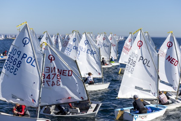 Múgica, Budak y Garcés, puntúan en la primera entrega de la Euromarina Optimist Torrevieja