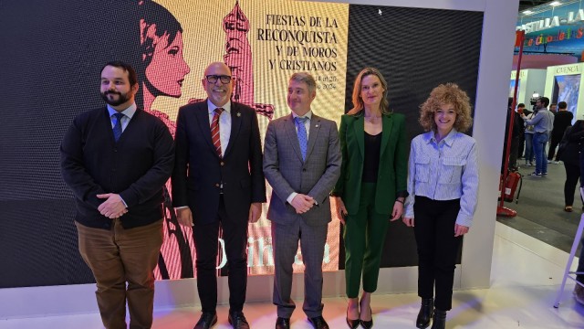 Semana Santa, Moros y Cristianos, gastronomía y la Vuelta Ciclista, la oferta de Orihuela en Fitur