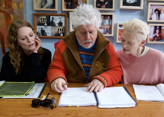 Almodóvar se alía con Tilda Swinton y Julianne Moore para su primera película en inglés