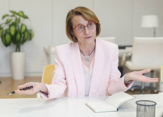 Eva Alcón insiste en la financiación como 