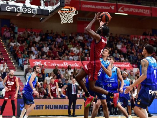 El UCAM CB renueva al alero cubano Howard Sant-Roos hasta 2026 