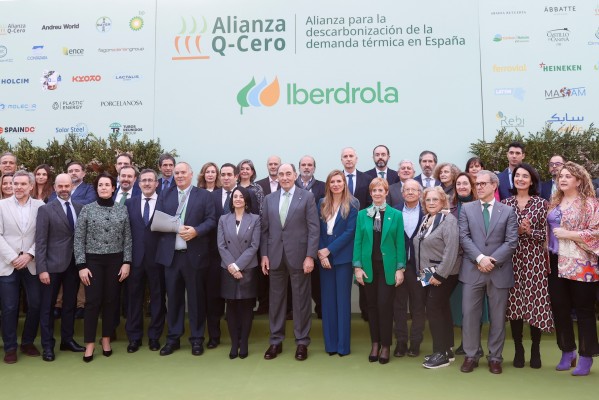 Iberdrola integra a más de 40 empresas en la alianza para la descarbonización en España