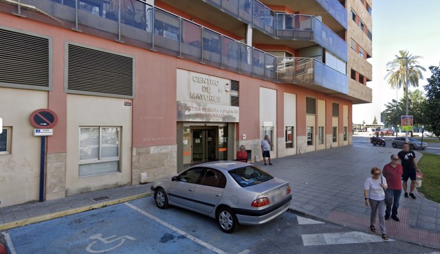 Eulen renuncia a la prórroga de la gestión de los centros de mayores de Orihuela por no ser rentable