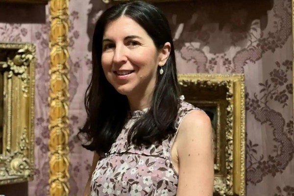 Noelia García hace un recorrido por 'El Prado en femenino' durante una charla en Cartagena