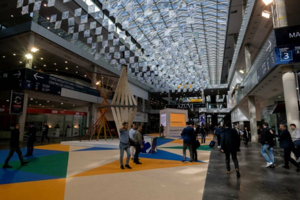 Cevisama 2024 promete ser un escaparate de innovación y creatividad en la industria cerámica y de diseño