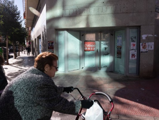 El cierre de oficinas bancarias en la Comunitat se ralentiza: de 120 a 24 hasta el pasado septiembre