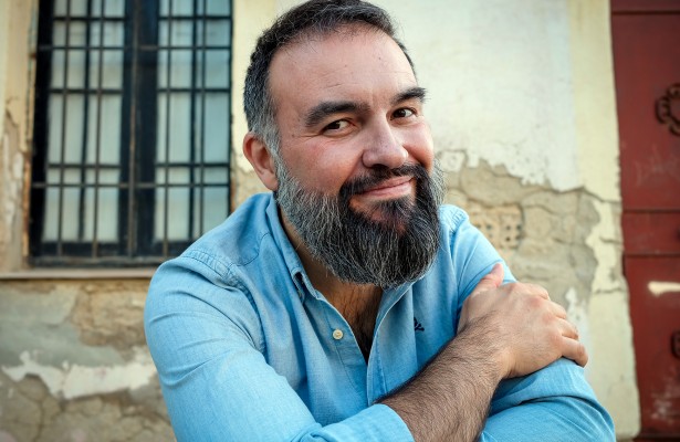 Kike Cherta: “Cada paraula d’una novel·la és important”

