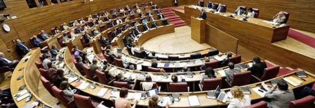 Les Corts aprueban por unanimidad estudiar la reforma del Estatut y la Ley Electoral