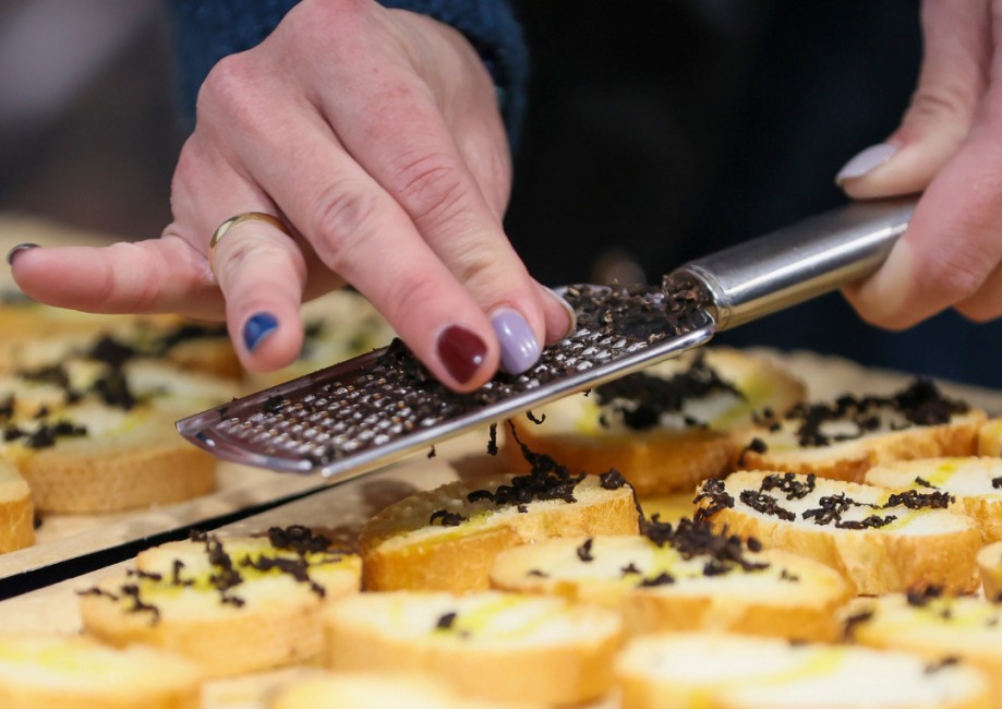 La trufa es una de las grandes fortunas gastronómicas de Andilla. Foto; Ayuntamiento de Andilla - 