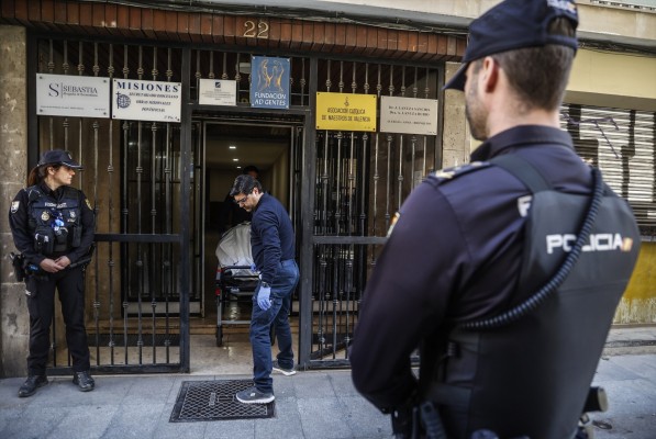 La Policía investiga la muerte en su domicilio de un canónigo de la Catedral de Valencia