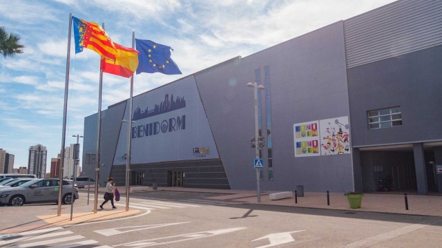 Diputación aporta 271.474 euros para la factura de energía eléctrica del Ayuntamiento de Benidorm y el Palau