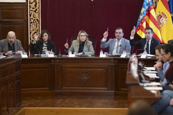 Cataluña, el terrorismo y el MIAU rompen aún más al PP y Vox con la oposición en la Diputación