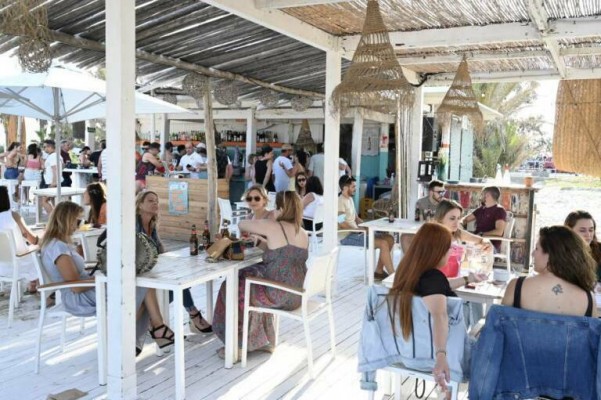 Castelló quiere vía libre para los chiringuitos a partir de Semana Santa