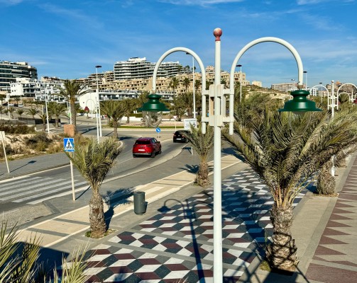 Elche inicia la instalación de 1.900 nuevas luminarias en Carrús y varias pedanías