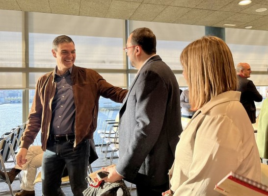Sánchez cenó con sus barones y pidió centrarse en las medidas para dar por superada la amnistía
