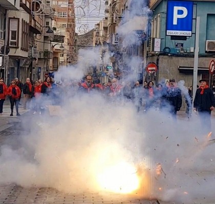 Varias personas resultan heridas tras el reventón de un arcabuz en la Media Fiesta de Elda