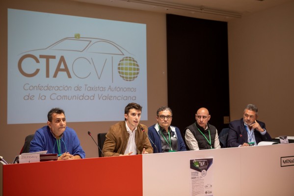 El PSPV defiende al sector del taxi y alerta que el PP y VOX quieren traer a Castelló los VTC