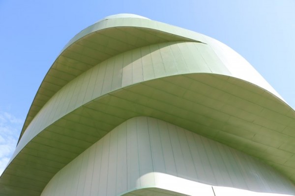 Vázquez Consuegra i Arrechea Fuster completen els campus de la UA i la UMH