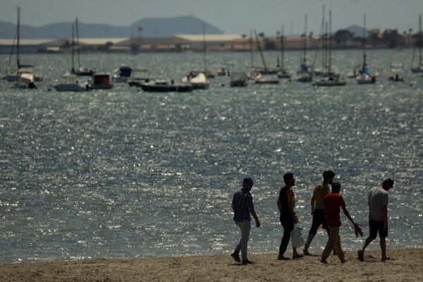 San Pedro busca la empresa que explote los servicios de ocio en sus playas