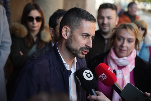 Bielsa contacta con varios cargos del partido para preparar su posible candidatura a liderar el PSPV 