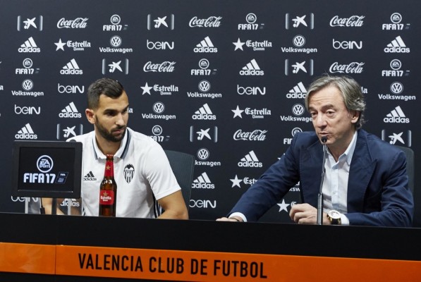 El Valencia CF endurece el pulso con Parejo