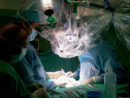 La unidad de espalda del Hospital de Manises realiza más de 650 cirugías en 2023