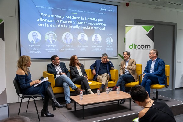 La importancia del relato, la IA  para agilizar procesos y 
los eventos experienciales, claves de la comunicación en 2024