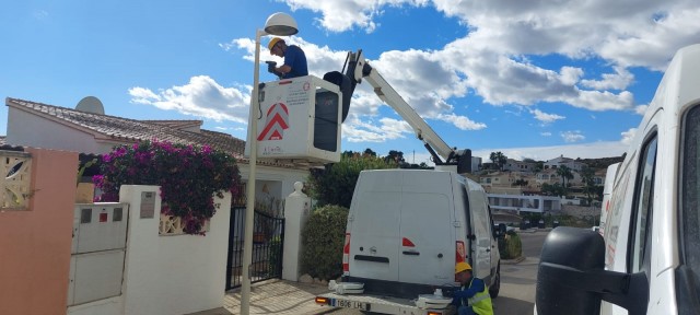 Benitatxell instala 900 luminarias de bajo consumo con una inversión de 463.000 euros

